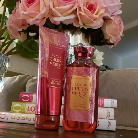 CHOOSE A SET Body Cream & Shower Gel - Picture 2 of 9